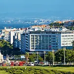 Gelman's Getaway In Lissabon