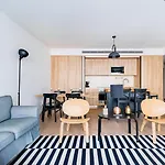Gelman's Getaway In Lizbona